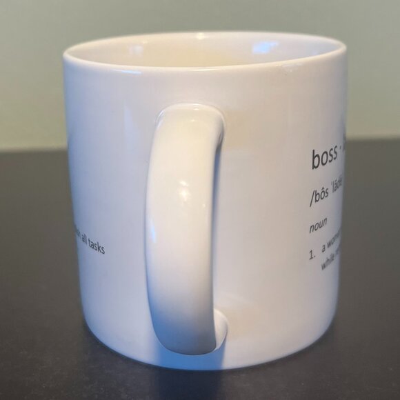 BOSS LADY noun / A Woman Who Can Accomplish All Tasks While Remaining Beautiful - Picture 5 of 7